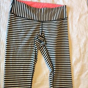 Lululemon- striped leggings - great condition